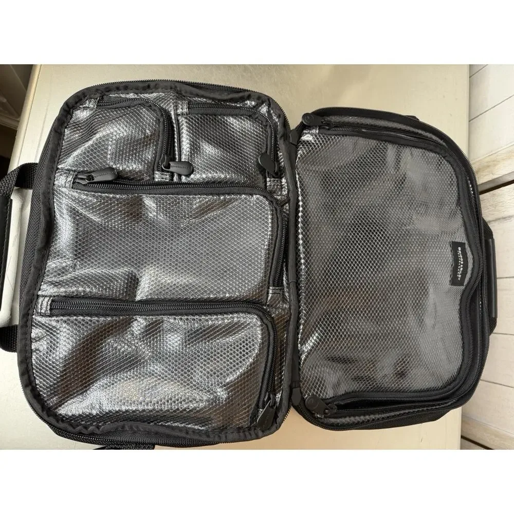 Briggs & Riley Luggage Toiletry Bag Overnite Carry-On Organizer Black